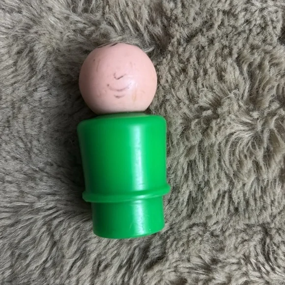 1970-1980 Fisher-Price Toy bundle (people, tractor, plane) - Picture 15 of 16